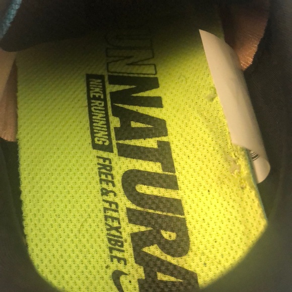 Nike Women’s Sneakers - Picture 11 of 12